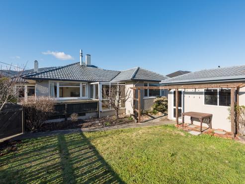 27 Bledisloe Avenue, Stoke