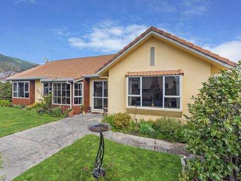 17 Middlebank Drive, Richmond