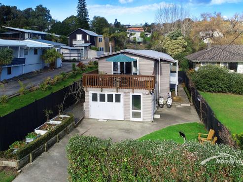 18A Glenvar Road, Torbay