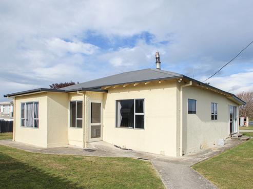 4 Charles Street, Weston