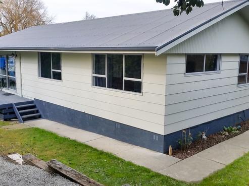 101 Grants Road, Marchwiel
