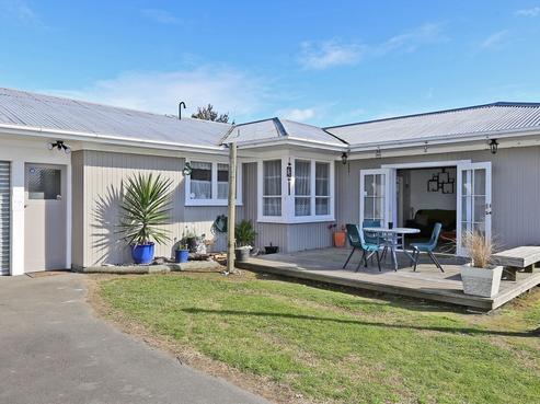 912 Rata Street, Mahora