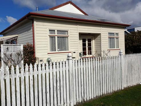 105 Grays Road, Saint Leonards