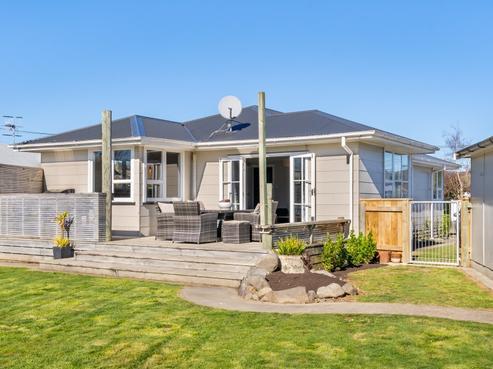 11 Hector Grove, Trentham