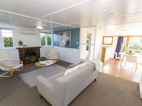 4 Domain Terrace, Waikuku Beach