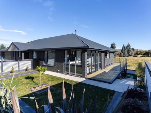 13 Grove Avenue, Weston