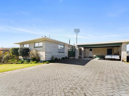 15 Luxor Place, Westbrook