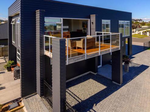 5 Waianiwa Dell, Wharewaka