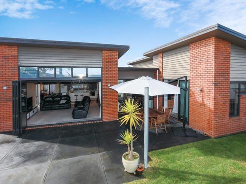 13 Gibbston Close, Huntington