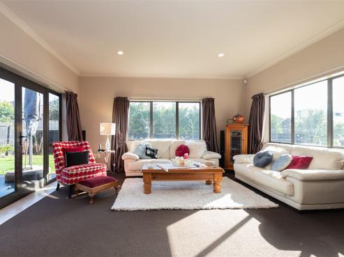 14 Tarrango Way, Rototuna