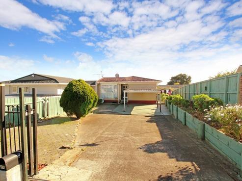 2/4 Espada Place, Clover Park