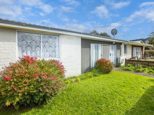 2/45 Royal Street, Upper Hutt
