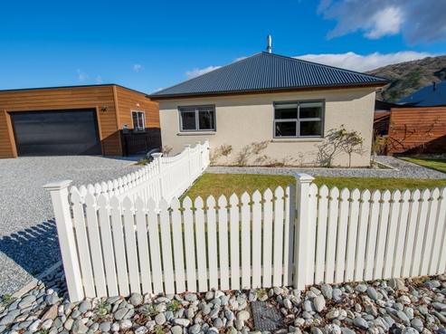 8B Naylor Street, Clyde