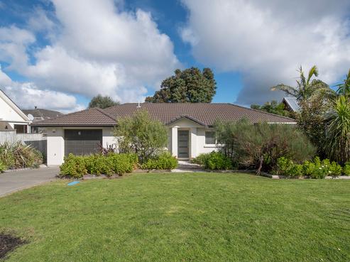 6 Orewa Street, Torbay