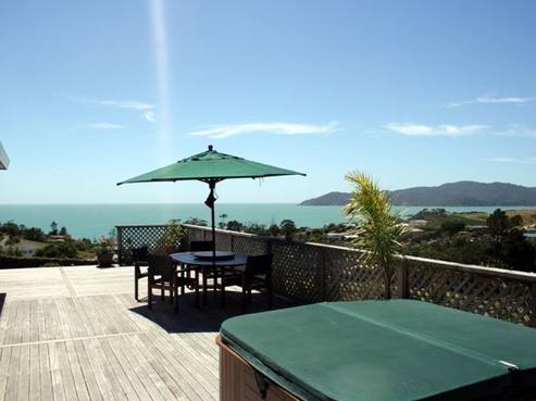 2 Ocean View Road, Cable Bay