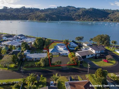21 Robinson Road, Whitianga