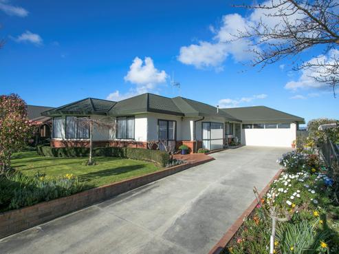 117 John F Kennedy Drive, Milson