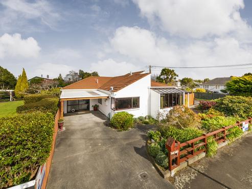 25 Follett Street, Marton