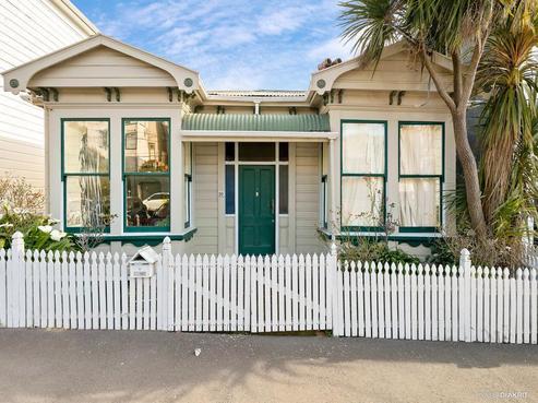 16 Hiropi Street, Newtown