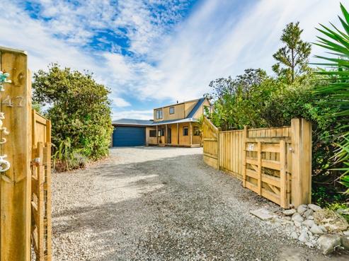 147 Field Way, Waikanae Beach