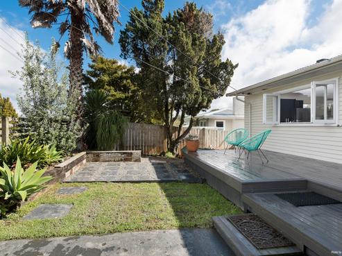 1/10 Montgomery Avenue, Belmont