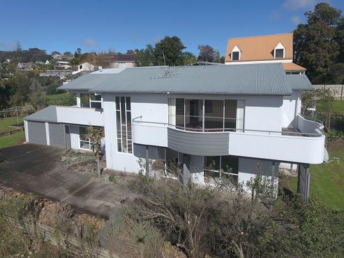 5 Dobell Road, Stanmore Bay