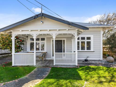 31 Bay Street, Petone