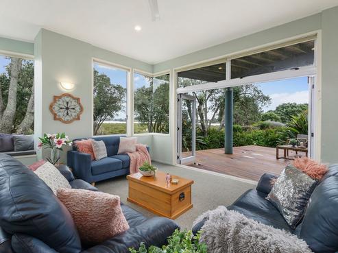 6 Catania Place, Conifer Grove
