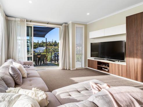 105 Karepiro Drive, Stanmore Bay