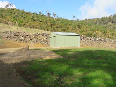 366 Fern Flat Road, Peria