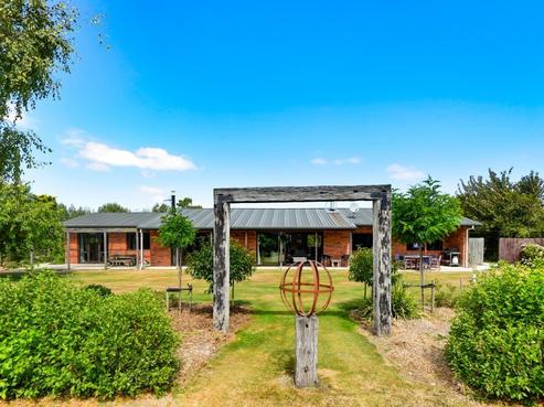 1141 Greendale Road, Darfield