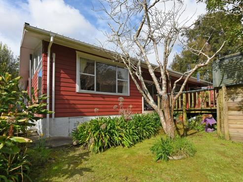12 Fendalton Crescent, Pinehaven