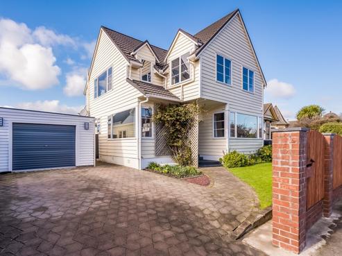 18 Cornwall Street, Central Hutt