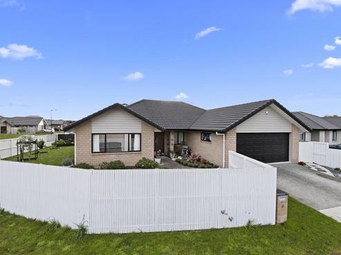 8 Chalgrove Road, Huntington