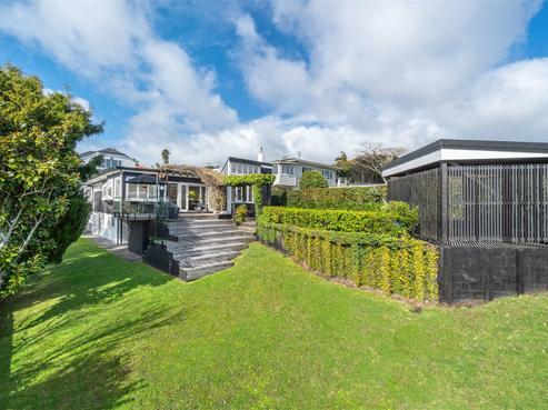 2/33 Norman Road, Hauraki