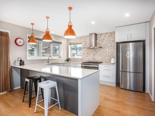 2 Grace Cove, Aotea