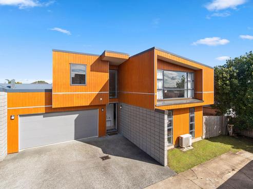 72A Hobsonville Road, West Harbour