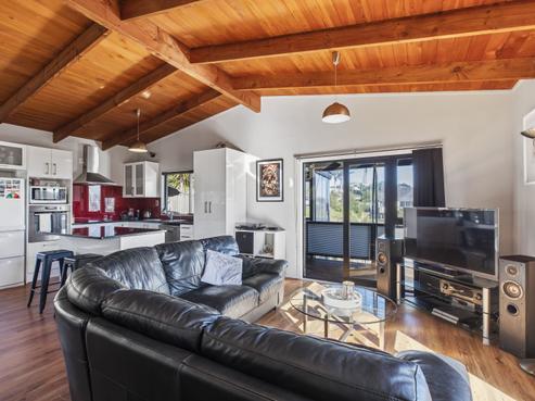 63 Simpson Road, Ranui