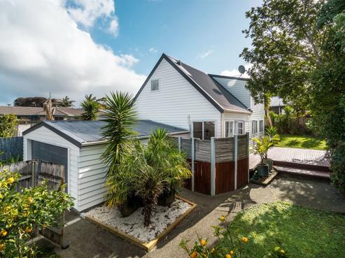 210B Sunnynook Road, Totara Vale
