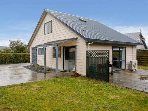 48 Arthur Crescent, Hilltop