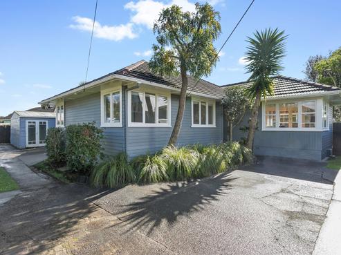9B Beach Road, Te Atatu Peninsula