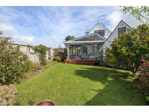 2/28 Fairdale Place, Birkdale