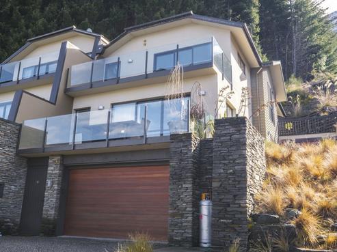 49B Dart Place, Fernhill/Sunshine Bay