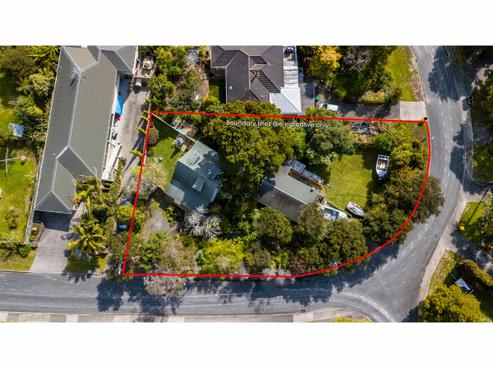 5 Woodlands Avenue, Snells Beach
