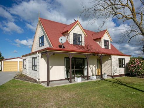 6 Ruskin Place, Leamington