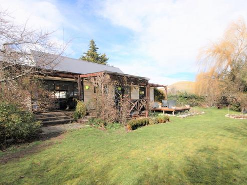 15 Karaka Road, Waikari