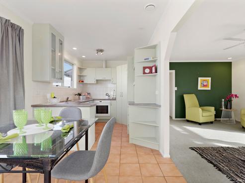 12 Leatham Crescent, Opaheke