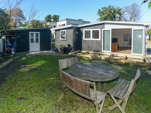317 Clifton Road, Te Awanga