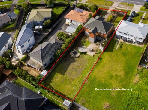 660 East Coast Road, Pinehill