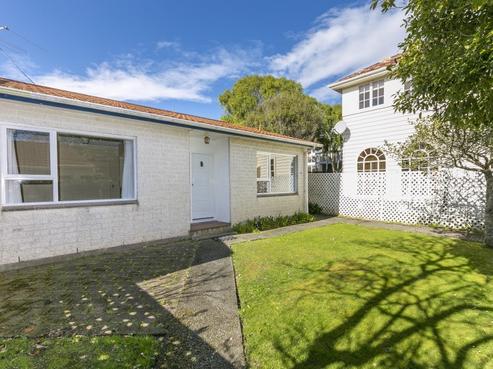 4/8 Hatton Street, Karori